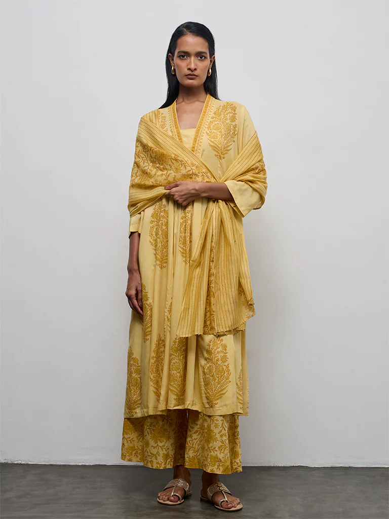 Zuba Yellow Floral Printed A-Line Kurta - Image 2